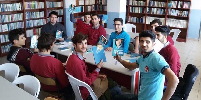 4 bin 600 imam hatip öğrencisi birlikte kitap okudu