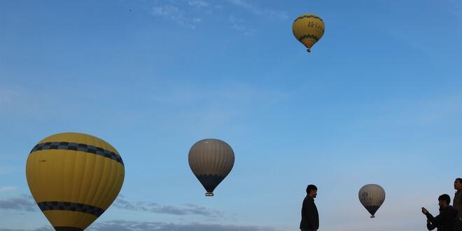 Kapadokya'da balon turlarına yoğun ilgi
