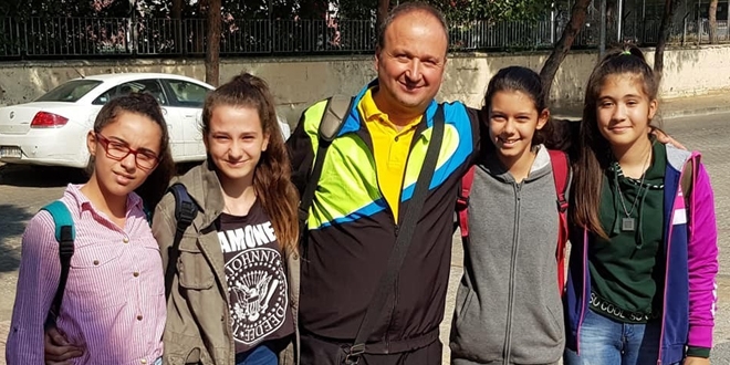 Önder öğretmen sevenlerini üzdü