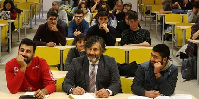 Baba ile iki oğlunun aynı fakültede gülümseten 'öğrencilik' hayatı