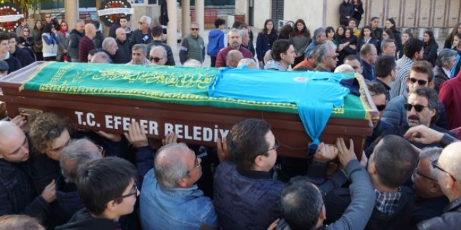 Önder öğretmen gözyaşları içinde toprağa verildi