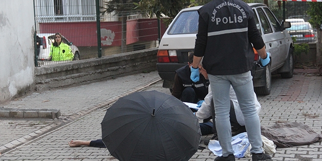 'Elveda Ayşem' mesajı gönderip 10. kattan atladı