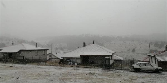 Kzlcahamam'a mevsimin ilk kar yad