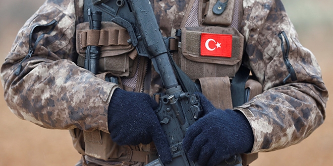 Afrin harekatında görevli 2 askere 'ilişik kesme' cezası