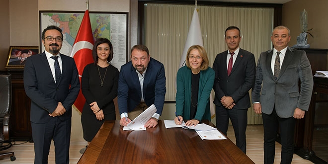 Meslek lisesi öğrencileri belediyeye bank ve çöp konteyneri üretecek