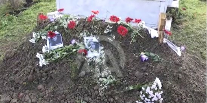Ceren Özdemir'i doğum gününde sevenleri mezarını ziyaret etti