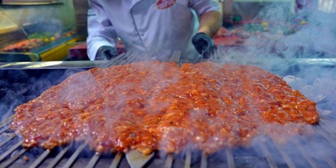 Adanalıların yeni gözdesi 'açma kebap'