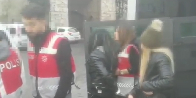 Polise rüşvet teklif eden 2 şüpheli tutuklandı