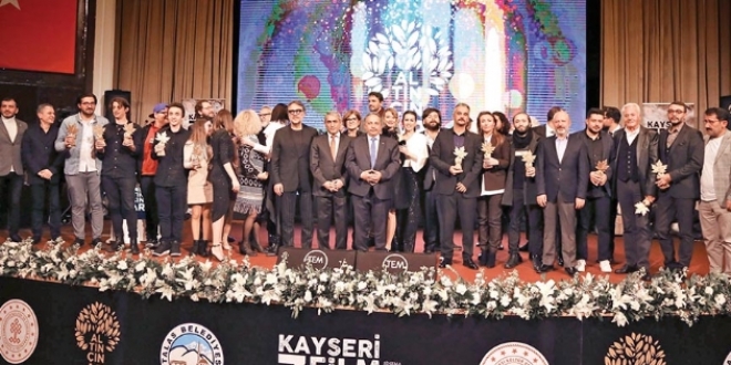 İsyan kıvılcımı gören masum Türk sinemacı