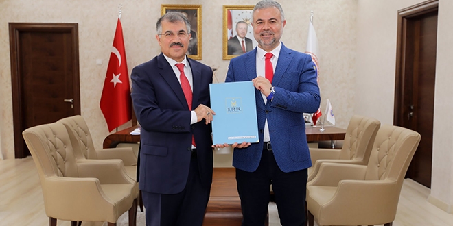 Üniversite hocaları ilköğretimlere açılıyor
