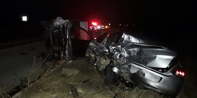 Kayseri'de minibüsle otomobil çarpıştı: 13 yaralı
