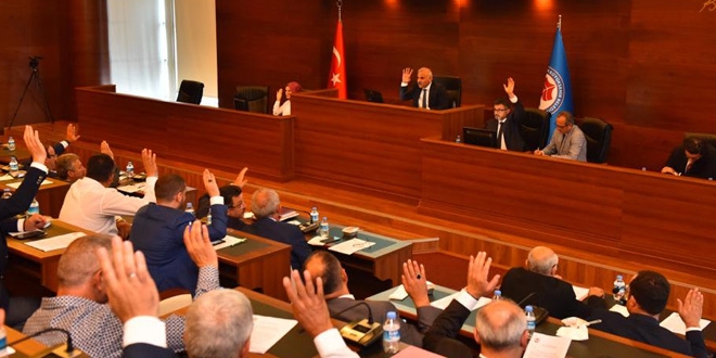 Belediye Meclisinde huzur haklar Mehmetie baland