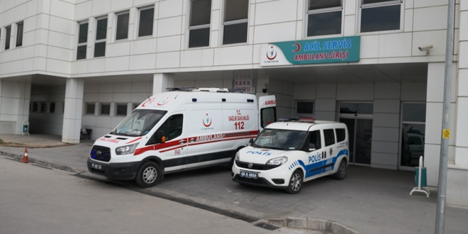 Genç polis atış yaparken kazara annesini vurdu