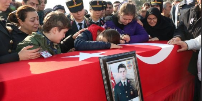 Şehit Uzman Çavuş Kemal Sayar, toprağa verildi