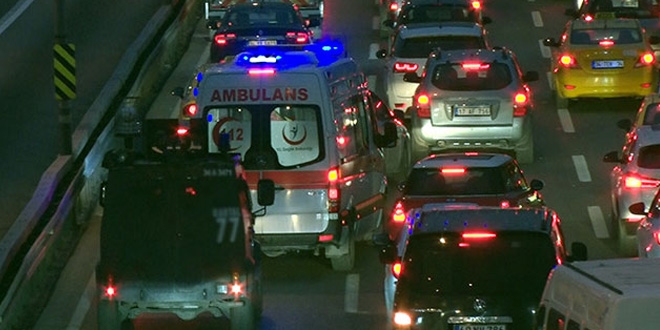 'Fermuar' açılmıyor, ambulanslar yolda kalıyor