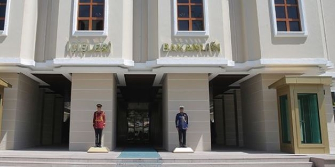 Almanya uyruklu 2 yabancı terörist sınır dışı edildi