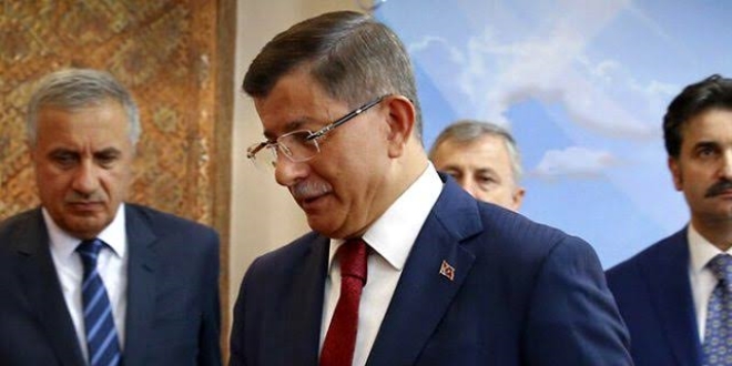 Eminağaoğlu'ndan Davutoğlu hakkında suç duyurusu