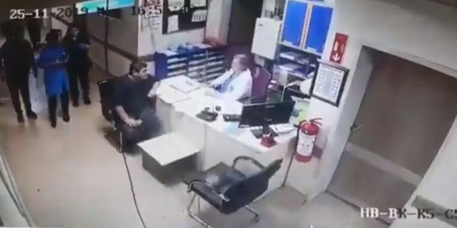 Hastanede çalışan teknisyen bir anda tavandan düştü