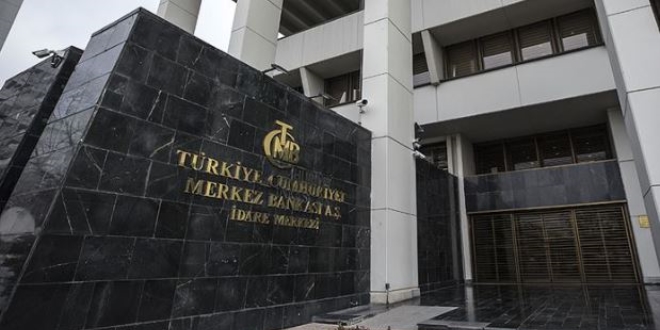 TCMB 4 toplantıda politika faizini 1200 baz puan indirdi