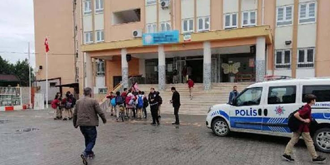 Okulda �oke eden olay! 4'�nc� kattan atlad�!