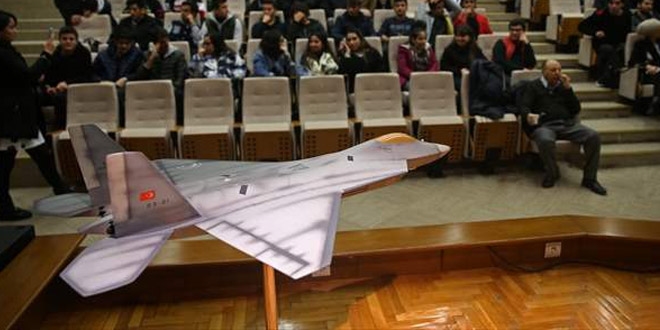 Milli Muharip Uçak ilk uçuşunu 2026-2027'de yapacak