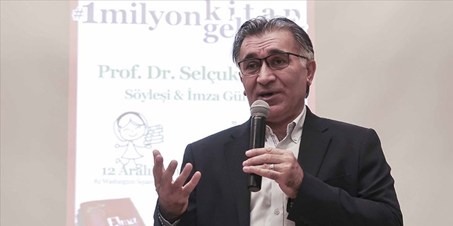 'Hayalim her çocuğun evinde kitaplığının olması'