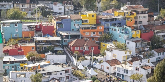'Renkli Mahalle' projesinin ilk etabı tamamlandı