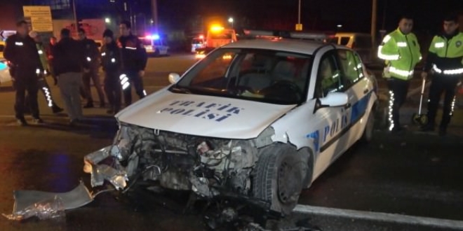 Kırıkkale'de polis aracı ile otomobil çarpıştı: 2'si polis 3 yaralı