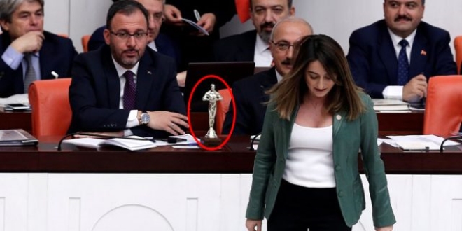 Bakan Kasapoğlu'nu şaşkına çeviren olay!