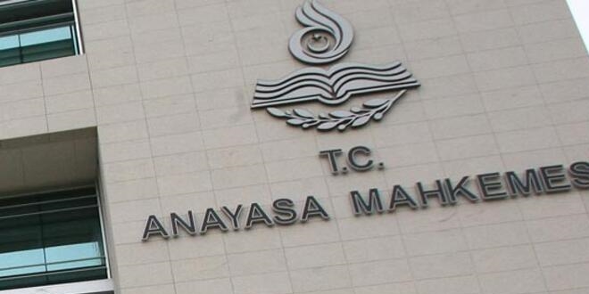 Anayasa Mahkemesi üç siyasi parti hakkında savcılığa suç duyurusunda bulunacak