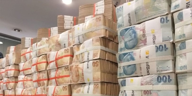 Hazine 6,9 milyar lira borçlandı