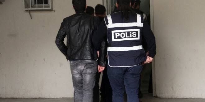 1'i binbaşı, 23 şüpheli hakkında FETÖ'den gözaltı kararı