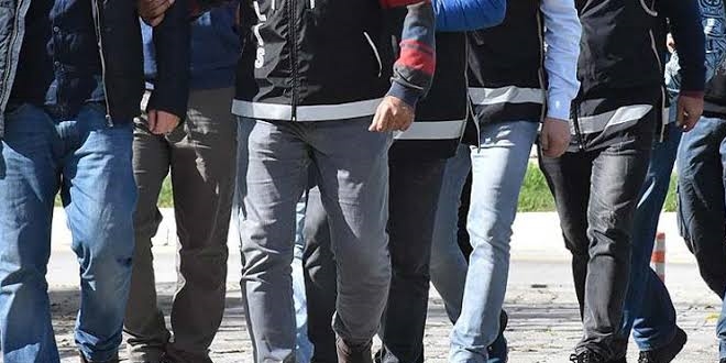 Başbakanlık eski çalışanlarına FETÖ operasyonu