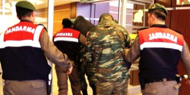 4 askeri personel, uyuturucu ticaretinden tutukland