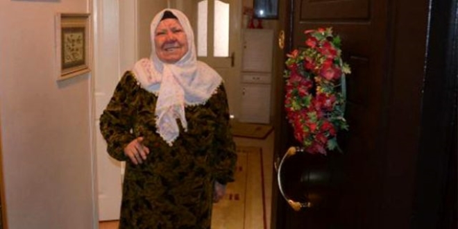 Kapıya gelen yoğurtçu yaşlı kadının 6 bin lirasını çaldı