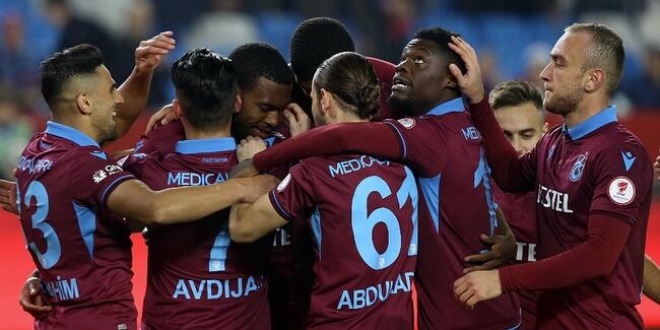 Trabzonspor ikinci yarıda açıldı
