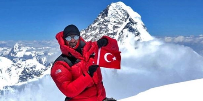 Özgürlüğü zirvelerde bulan çılgın Türk: Tunç Fındık