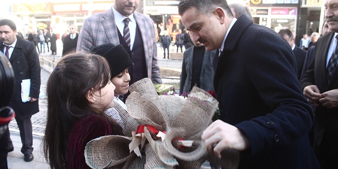 'Vatanda��m�n sa�l���yla oynayanlar�n, ciddi ciddi can�n� yakaca��m'