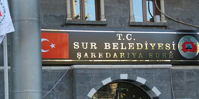 HDP'li Sur Belediyesi'ne görevlendirme yapıldı