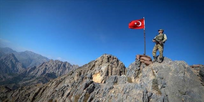 Orgeneral Arif Çetin: 500 civarında terörist kaldı