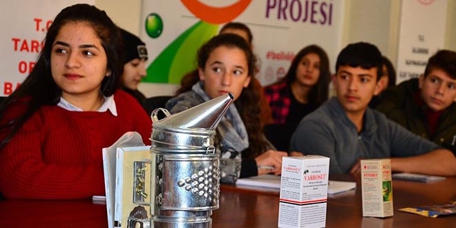Uludere'de öğrenciler hem öğreniyor hem de üretiyor