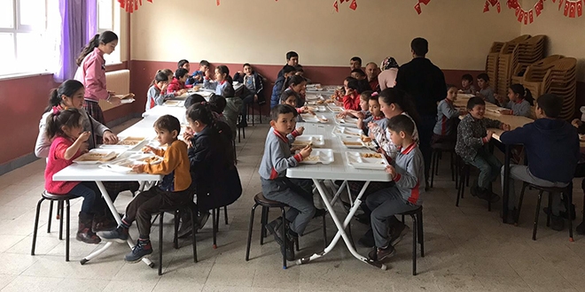 Öğrencileri yemek değil, köyün içme suyu zehirlemiş