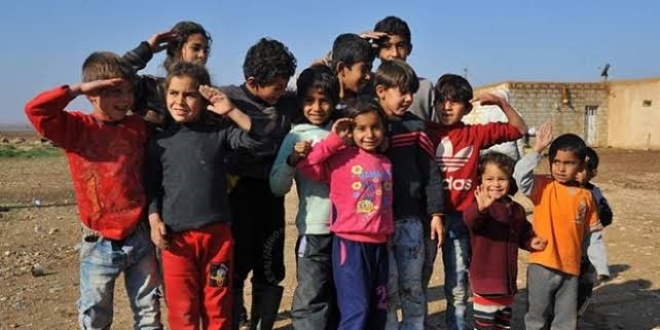Barış Pınarı bölgesinde çocuklar okulla gidebiliyor