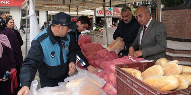 Gramaj dk ekmekler vatandaa cretsiz datld