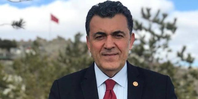 Belediye Başkanı sürgünü övdü!