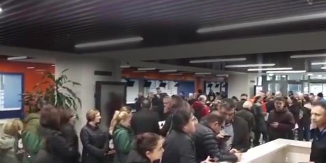 Kanal İstanbul'a itiraz dilekçesi vermek isteyenler kuyruk oluşturdu