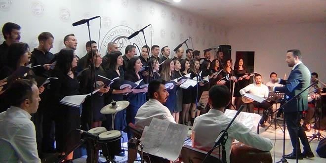 Öğretmenler korosundan muhteşem konser