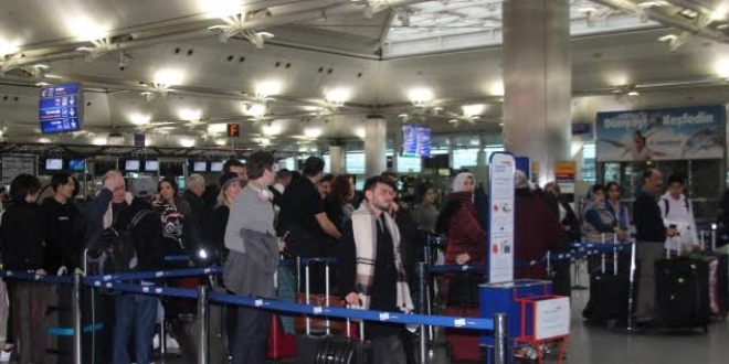 �stanbul Havaliman�'nda y�lba�� yo�unlu�u