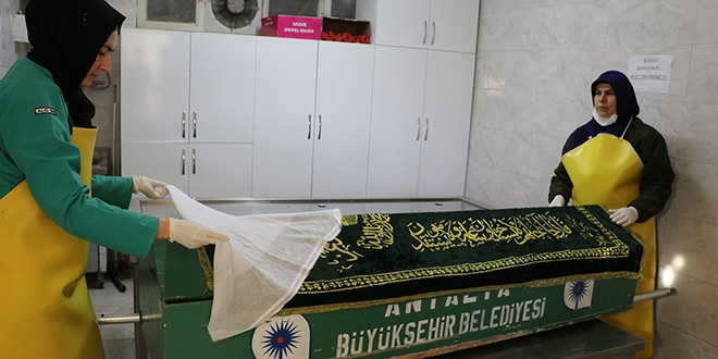 Severek yaptıkları mesleklerini duyan irkiliyor