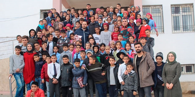 Sosyal medyadan 1250 öğrenciyi ısıttılar
